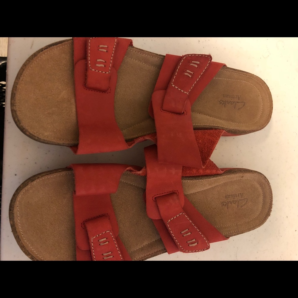 Clark’s Artisans Women’s Red Sandals NWOB 9.5